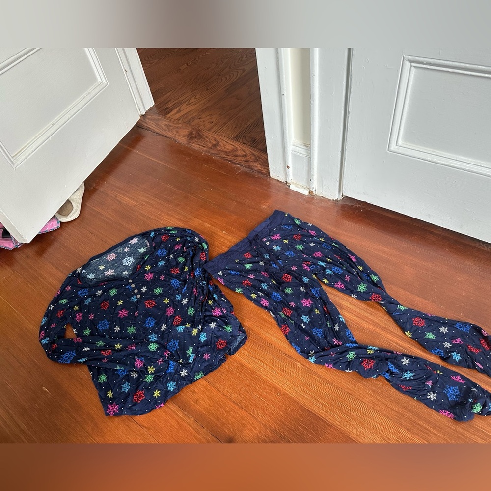 GAP Women’s Xmas Snowflake PJs